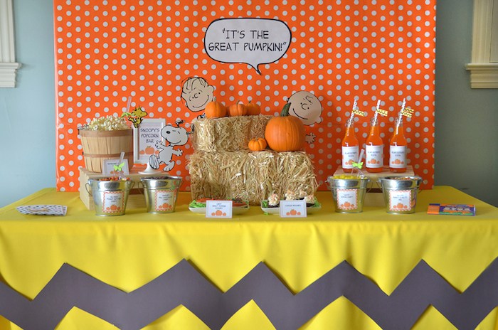 Kara's Party Ideas "It's the Great Pumpkin, Charlie Brown" Halloween ...