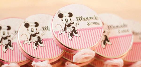 Vintage Minnie Mouse Party via Kara's Party Ideas | KarasPartyIdeas.com #vintage #minnie #mouse #girl #party #ideas (11)