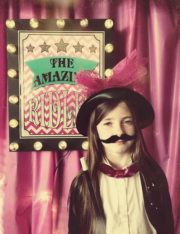 Girly Magic Party with Lots of Cute Ideas via Kara's Party Ideas | KarasPartyIdeas.com #Magic #Party #Ideas #Supplies (1)