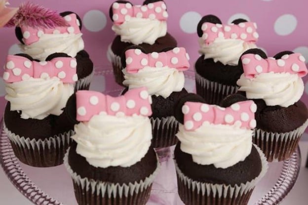 Minnie Mouse Birthday Party with So Many REALLY CUTE IDEAS via Kara's Party Ideas | Kara'sPartyIdeas.com #MickeyMouse #MinnieMouse #Party #Ideas #Supplies (5)