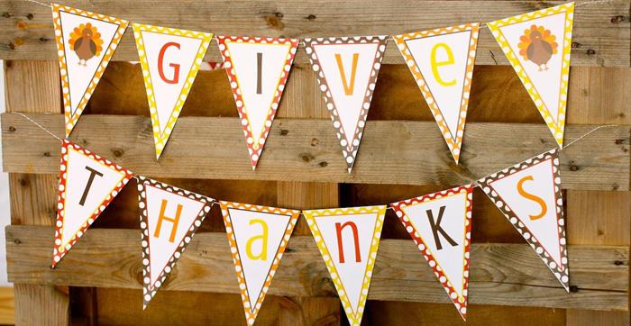 Kara's Party Ideas Thanksgiving Kids Table with FREE PRINTABLES | Kara ...