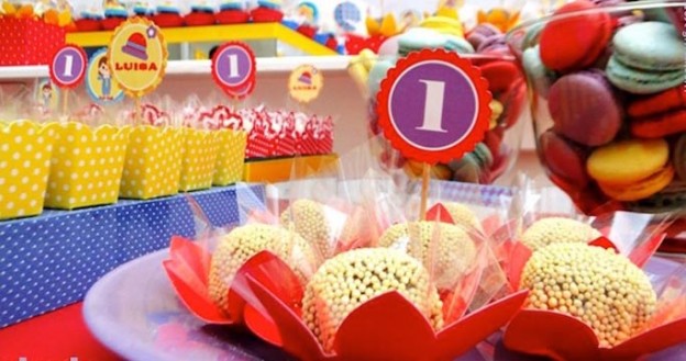 Little Clown themed 1st birthday party with So Many Fabulous Ideas via Kara's Party Ideas KarasPartyIdeas.com #clownparty #circuspartyideas #genderneutral #clowndecor #partydecor #karaspartyideas (1)