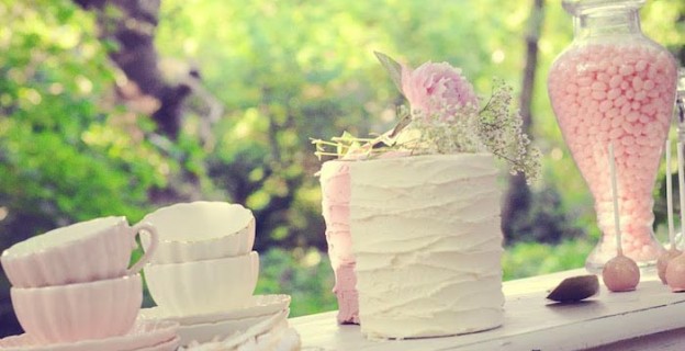 Vintage Tea Party for Two with Such Cute Ideas via Kara's Party Ideas KarasPartyIdeas.com #teaparty #vintageparty #partydecor #partyideas (1)