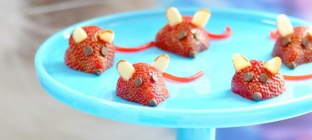Strawberry Mice for a Cat | Kitty Themed Birthday Party! Via Kara Allen | KarasPartyIdeas.com #strawberrymice #catparty #kittyparty #catbirthday #partyideas