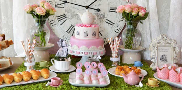 Alice in Wonderland themed birthday party with Such Cute Ideas via Kara's Party Ideas KarasPartyIdeas.com #aliceinwonderlandparty #aliceinwonderland #partyideas #partydecor (1)