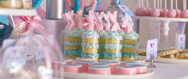 Mermaid in the Ocean themed birthday party with So Many CUTE IDEAS via Kara's Party Ideas Kara's Party Ideas | Cake, decor, cupcakes, games and more! KarasPartyIdeas.com #mermaid #mermaidparty #mermaidcake #underthedsea #oceanparty #mermaidpartyideas #partydecor (1)