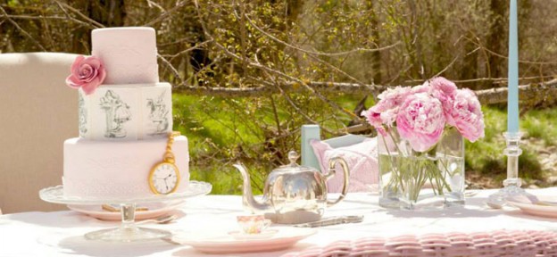 Alice in Wonderland Tea Party with SUCH CUTE IDEAS via Kara's Party Ideas | Cake, decor, cupcakes, favors, printables, games, and MORE! #aliceinwonderland #aliceinwonderlandparty #partyplanning #partystyling #eventstyling #partyideas (1)