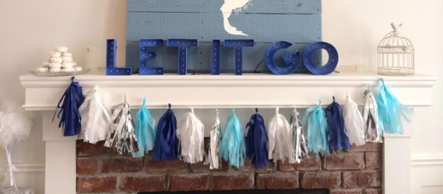 Disneys Frozen themed birthday party with Such Cute Ideas via Kara's Party Ideas | Cake, cupcakes, favors, printables, and MORE! KarasPartyIdeas.com #frozen #frozenparty #partydecor #partyplanning #partyideas #eventstyling (1)