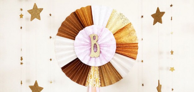 Gold Glitter Star themed birthday party Full of Really Cute Ideas via Kara's Party Ideas | KarasPartyIdeas.com | Cake, decor, cupcakes, favors, games, and MORE! #starparty #goldglitterstar #goldstar #partystyling #partyideas #partydecor #eventplanning (1)