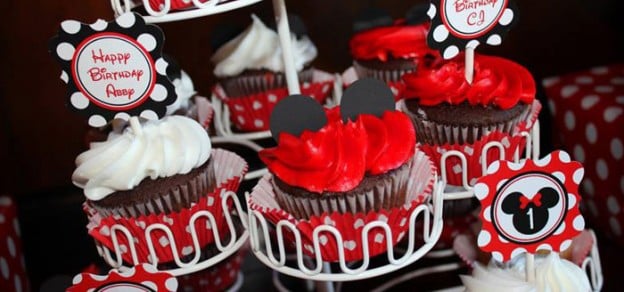 Mickey and Minnie Mouse themed birthday party with Such Cute Ideas via Kara's Party Ideas | Cake, decor, desserts, printables, favors, games, and MORE! #mickeymouse #minniemouse #mickeymouseparty #mickeyandminniemouse #partyideas #partyplanning #partydesign #partyideas (2)