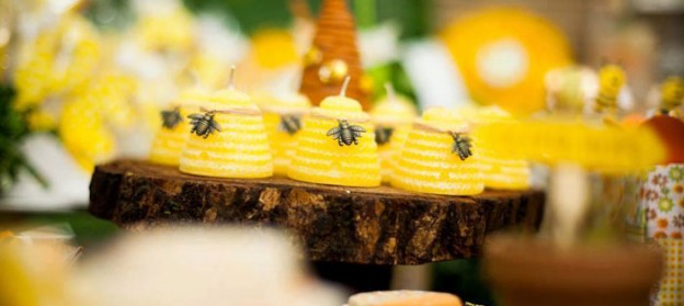 Bee themed 1st birthday party via Kara's Party Ideas KarasPartyIdeas.com #firstbirthday #beeparty #genderneutralparty #honeybee #karaspartyideas (1)
