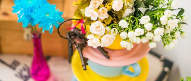 Alice in Wonderland themed birthday party via Kara's Party Ideas KarasPartyIdeas.com Cake, printables, cupcakes, favors, decor, invitation, tutorials, and more! #aliceinwonderland #aliceinwonderlandparty (1)