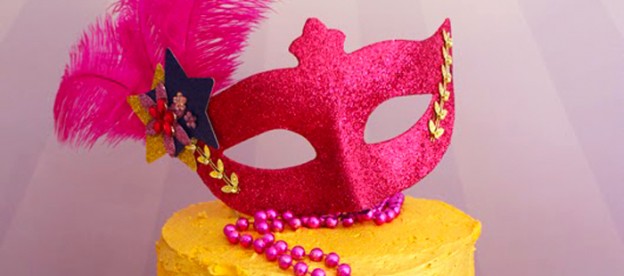 Masquerade themed birthday party via Kara's Party Ideas KarasPartyIdeas.com Printables, cake, invitation, decor, tutorials, recipes, etc! #masquerade #masqueradeparty #costumeparty (1)