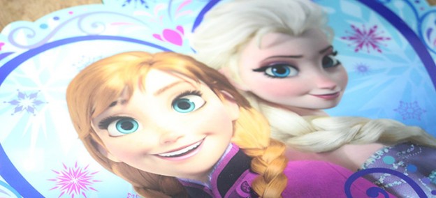 Pastel Frozen Party via Kara's Party Ideas KarasPartyIdeas.com Printables, cake, desserts, food, supplies, and more! #frozen #frozenparty (1)