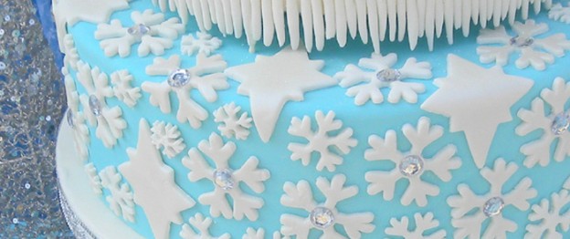 Frozen Birthday Party via Kara's Party Ideas KarasPartyIdeas.com Desserts, supplies, favors, stationery, tutorials, recipes, and more! #frozen #frozenparty (1)
