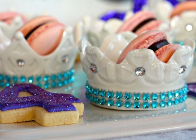 Frozen inspired birthday party via Kara's Party Ideas KarasPartyIdeas.com Cake, banners, favors, decor, and more! #frozen #frozenparty #frozenpartyideas (34)