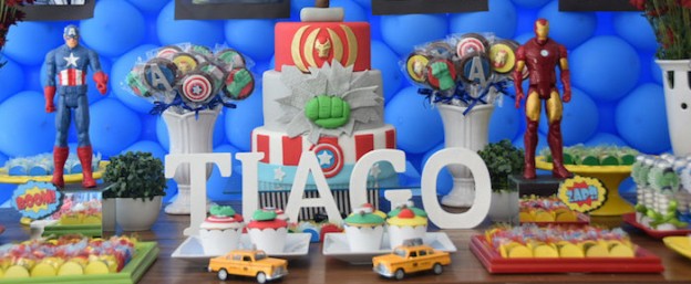 Avengers themed birthday party via Kara's Party Ideas KarasPartyIdeas.com Printables, cake, supplies, cupcakes, banners, and more! #theavengers #avenegersparty #avengerscake #avengerspartyideas (2)