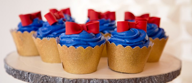 Rustic Glam Snow White Birthday Party via Kara's Party Ideas KarasPartyIdeas.com Cake, favors, printables, desserts, banners and more! #snowwhite #snowwhiteparty #snowwhitepartyideas #snowwhitecake (29)