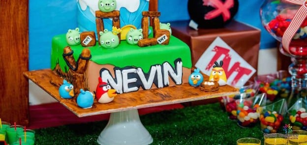 Angry Birds themed birthday party via Kara's Party Ideas KarasPartyIdeas.com The Place for All Things Party #angrybirds #angrybirdsparty #angrybirdspartyideas #angrybirdspartysupplies (2)