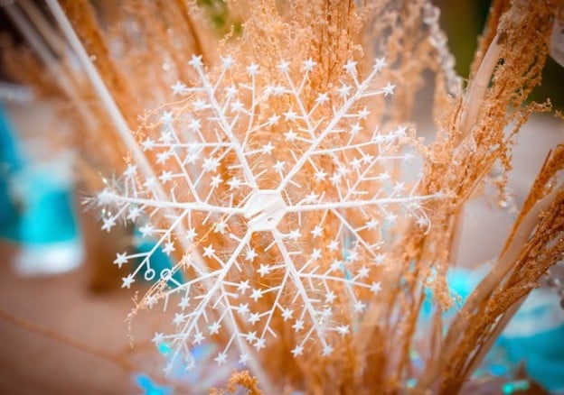 Rustic Frozen Crafting Birthday Party via Kara's Party Ideas KarasPartyIdeas.com The Place for All Things Party! #frozen #frozenparty #frozencraftparty #rusticfrozenparty (40)