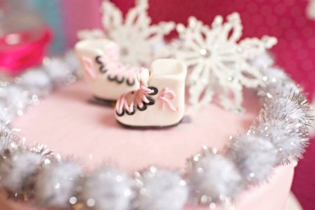 Ice Skating Birthday Party via Kara's Party Ideas I KarasPartyIdeas.com #WinterWonderland #WinterParty #IceSkatingParty #Frozen #PartyIdeas #PartyPlanning #WinterPartyIdeas (38)