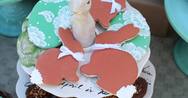 Vintage Easter Party via Kara's Party Ideas KarasPartyIdeas.com #vintageeasterparty (2)