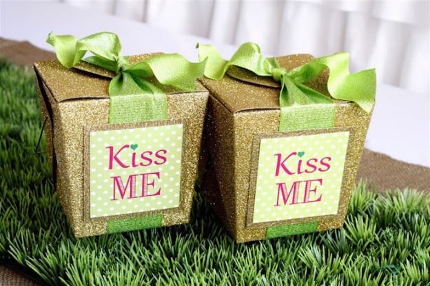 "Kiss Me" St. Patrick's Day Party on KarasPartyIdeas.com #StPatricksDay #KissMe #PartyIdeas #Irish #PinkAndGreen #PartyDecor (10)