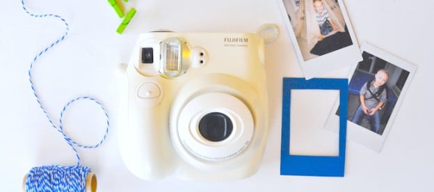 Celebrate Dad DIY Father's Day Gift Idea - Instax polaroid photo garland - banner | Kara Allen | KarasPartyIdeas.com #michaelsmakers