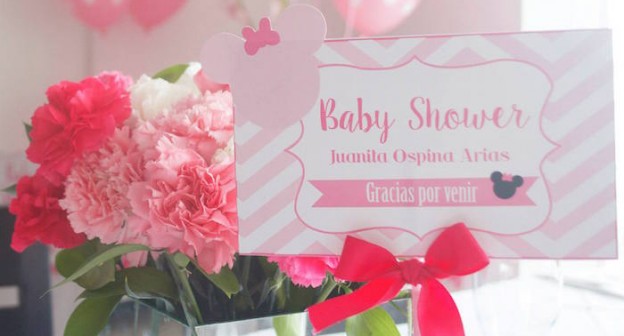 Minnie Mouse Baby Shower via Kara's Party Ideas | Cake, decor, banners, favors, tutorials, recipes and more! KarasPartyIdeas.com #minniemousebabyshower (1)