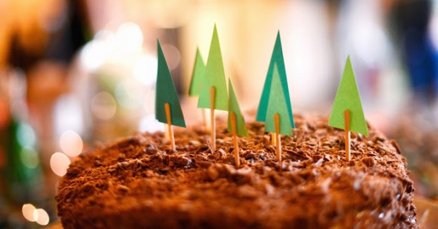 Woodland Forest Birthday Party via Kara's Party Ideas | Full of party ideas, printables, decor, recipes, tutorials and more! KarasPartyIdeas.com #woodlandforestparty (2)