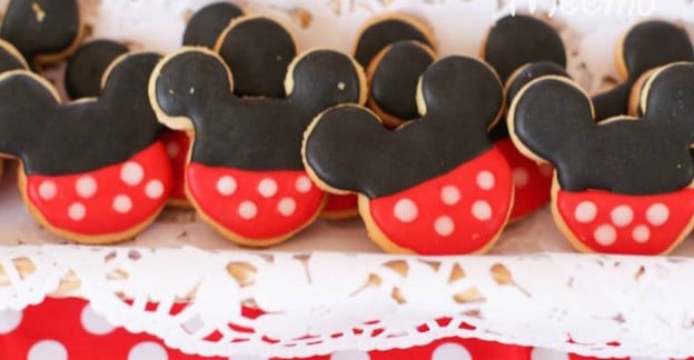 Minnie Mouse Birthday Party via Kara's Party Ideas | KarasPartyIdeas.com (3)