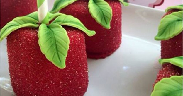 Strawberry Shortcake themed birthday party via Kara's Party Ideas | KarasPartyIdeas.com (4)