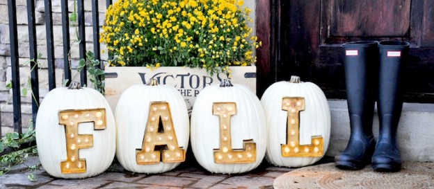 DIY marquee light Fall + Halloween pumpkin letters by Kara Allen | Kara's Party Ideas | KarasPartyIdeas.com #michaelsmakers