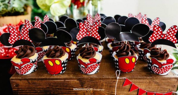 Cupcakes from a Minnie Mouse Birthday Party via Kara's Party Ideas | KarasPartyIdeas.com (1)