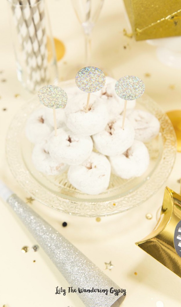 Kara's Party Ideas Black and Gold New Years Eve Party | Kara's Party Ideas