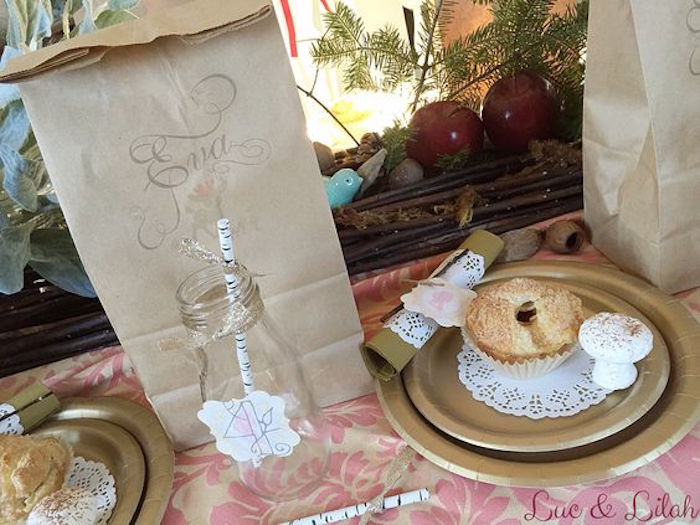 Place Setting from a Snow White Enchanted Forest Birthday Party via Kara's Party Ideas KarasPartyIdeas.com (25)