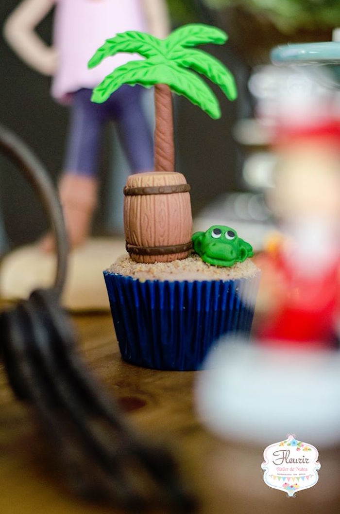 Crocodile cupcake from a Jake and the Neverland Pirates Birthday Party on Kara's Party Ideas | KarasPartyIdeas.com (22)