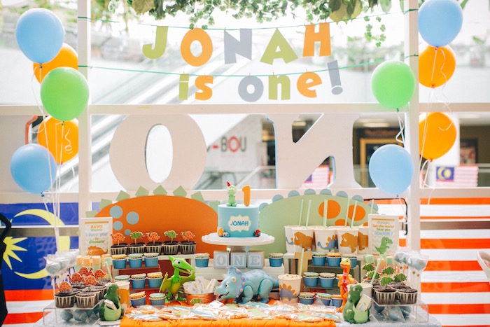 Modern Dinosaur Birthday Party on Kara'a Party Ideas | KarasPartyIdeas.com (13)