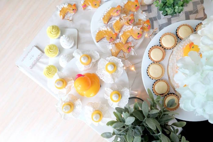 Sweet tabletop from a Rubber Duck Birthday Party on Kara's Party Ideas | KarasPartyIdeas.com (4)