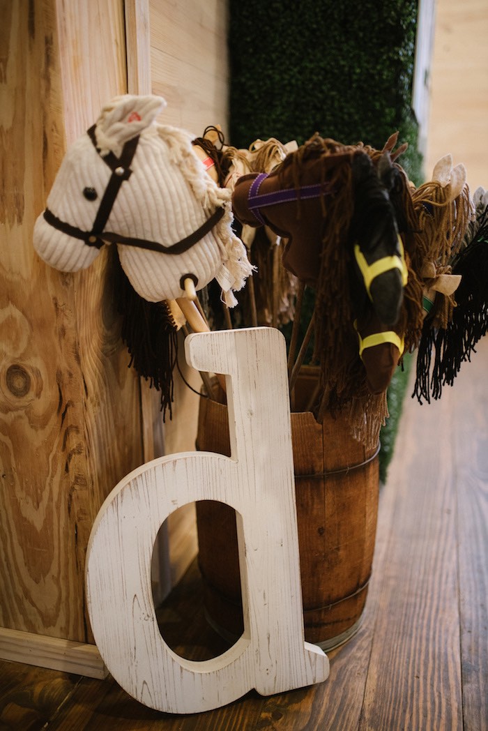 30Ct Kentucky Derby Hanging Swirl Decorations, Horse Zambia