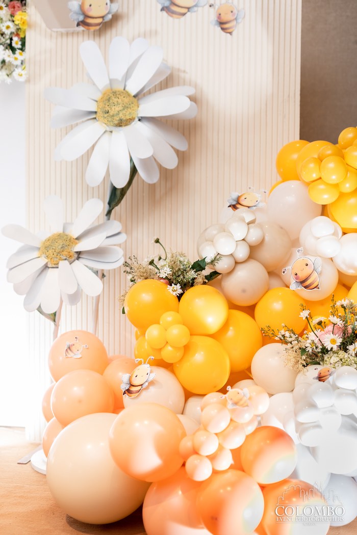 Kara's Party Ideas First Bee Day Birthday Party | Kara's Party Ideas