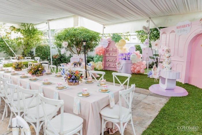 Wide garden setup for Mayara's pastel fairy first birthday party